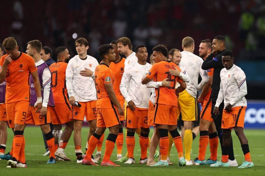 Les Pays-Bas remportent les huitièmes de finale avec une victoire sur l'Autriche